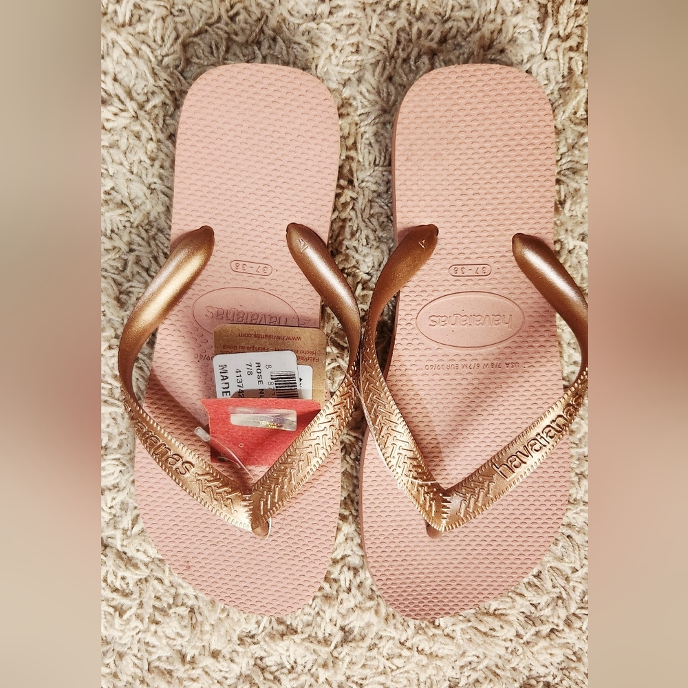 Havaianas Blush and Bronze Sandals
